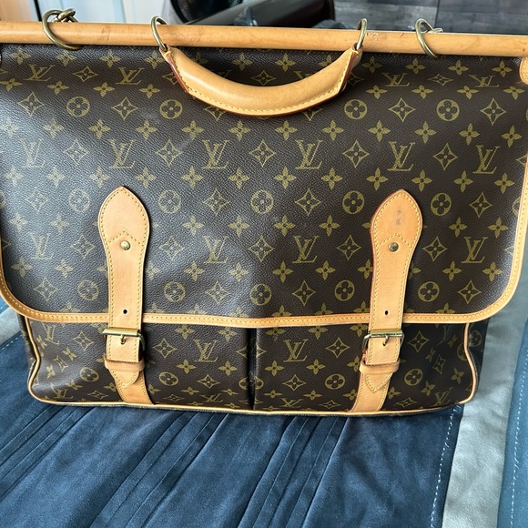 Louis Vuitton Sac Chasse Hunting Bag 18.9 x 15.7 x 8.7 inches - Picture 3 of 16